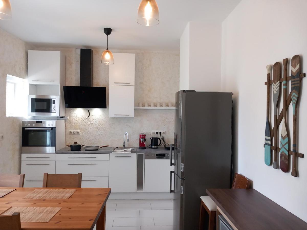 Korvin One Apartman Pápa Kültér fotó